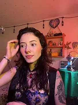 Snapshot of LiliJones_ chatting on 02-20-26, 01:33 LiliJones online show from 02-20-26, 01:33