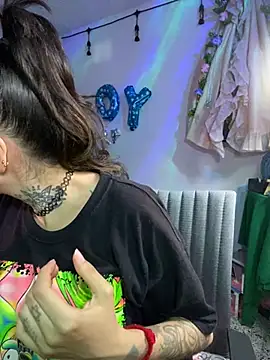 LiliJones  online show from 04-15-26, 08:20