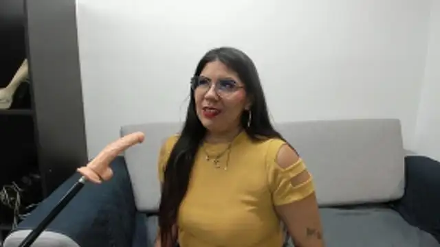 Luna Dumont online show from 10-12-25, 11:42