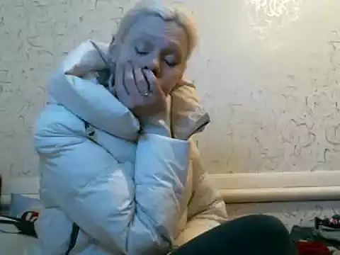 Julie Silver online show from 02-10-25, 07:38