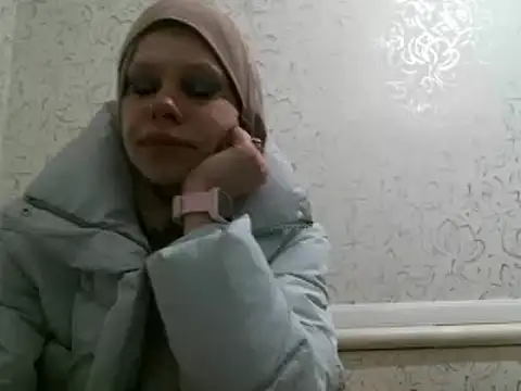 Julie Silver online show from 02-26-25, 06:43