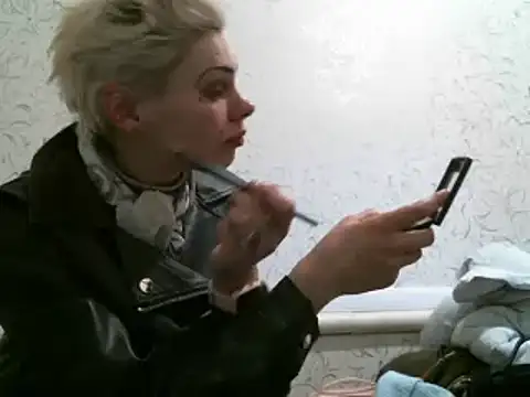 Julie Silver online show from 03-02-25, 01:27