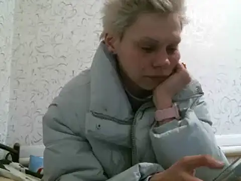 Julie Silver online show from 03-04-25, 10:57