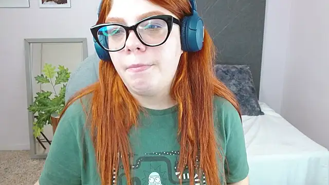 Snapshot of lucie_nicolls chatting on 01-10-25, 11:08 lucie nicolls online show from 01-10-25, 11:08