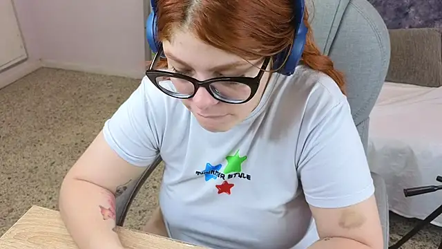 Snapshot of lucie_nicolls chatting on 01-14-25, 08:26 lucie nicolls online show from 01-14-25, 08:26