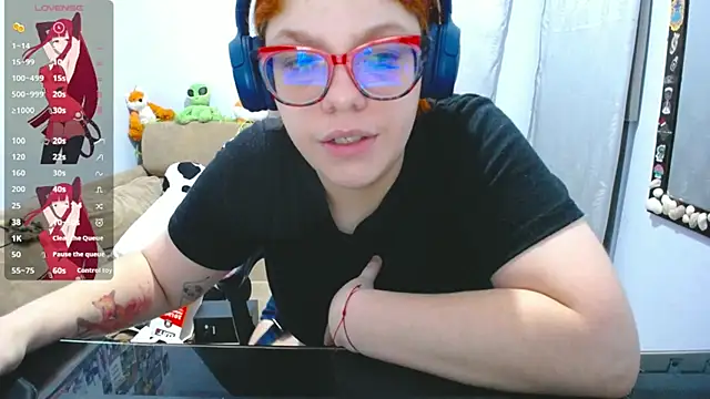 Snapshot of lucie_nicolls chatting on 03-09-25, 01:04 lucie nicolls online show from 03-09-25, 01:04