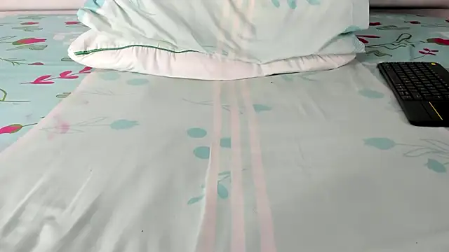 maybelline69 online show from 11-08-25, 10:04