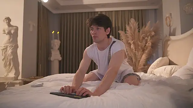 tommyjoyer online show from 11-17-25, 07:03