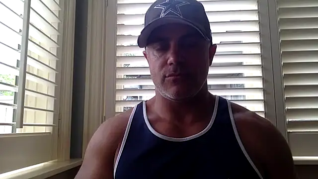 Snapshot of Bad_daddy21 chatting on 09-15-25, 06:41 Bad daddy21 online show from 09-15-25, 06:41