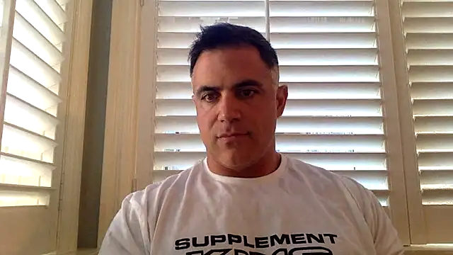 Snapshot of Bad_daddy21 chatting on 10-16-25, 06:20 Bad daddy21 online show from 10-16-25, 06:20