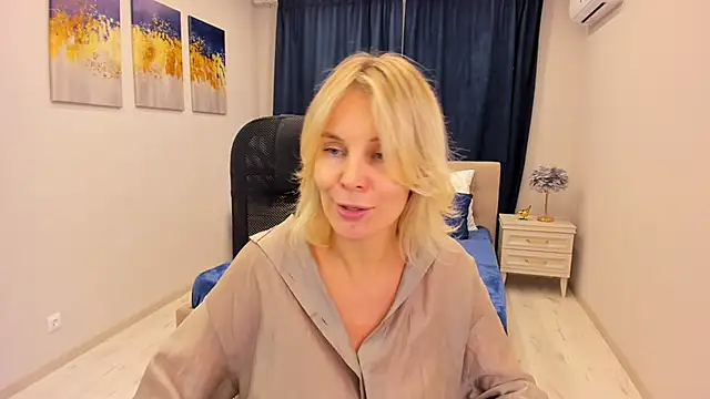 Sinty Devis online show from 01-13-25, 02:42