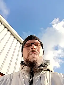 Snapshot of JCF1987 chatting on 11-20-25, 01:22 JCF1987 online show from 11-20-25, 01:22