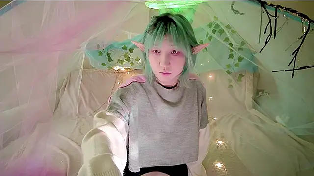 Akemilun online show from 10-24-25, 06:10