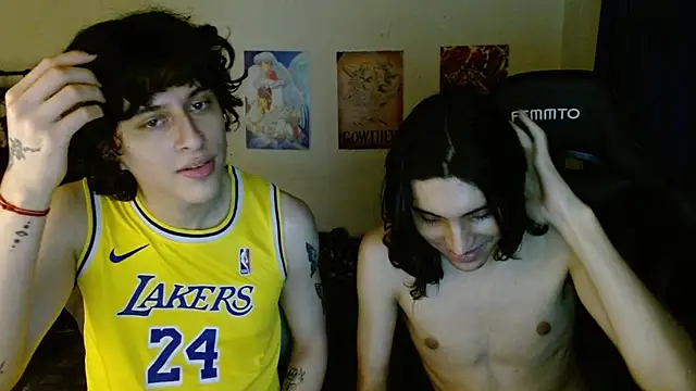 Snapshot of angelitofemboy chatting on 01-23-25, 05:24 angelitofemboy online show from 01-23-25, 05:24