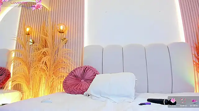 Snapshot of carolriveraa_ chatting on 11-18-25, 08:13 carolriveraa online show from 11-18-25, 08:13