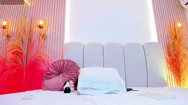 Snapshot of carolriveraa_ chatting on 11-22-25, 09:03 carolriveraa online show from 11-22-25, 09:03