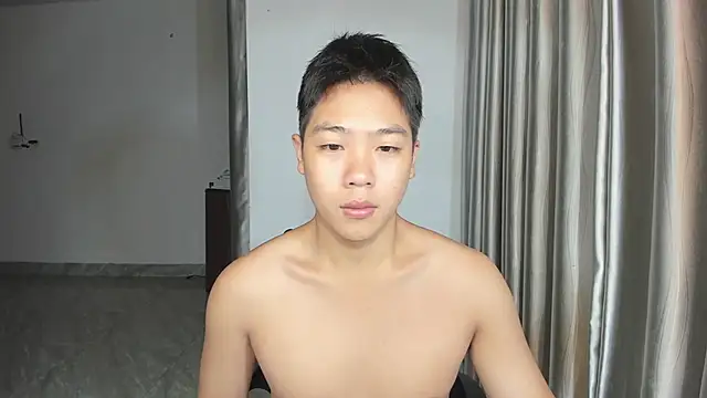 Snapshot of Oliver_Nl chatting on 01-16-25, 04:07 Oliver Nl online show from 01-16-25, 04:07