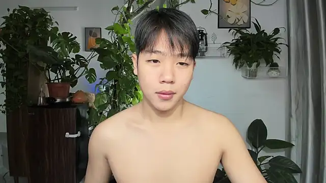 Snapshot of Oliver_Nl chatting on 11-27-25, 04:58 Oliver Nl online show from 11-27-25, 04:58