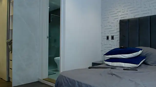 Frank heaven01 online show from 02-21-25, 06:51