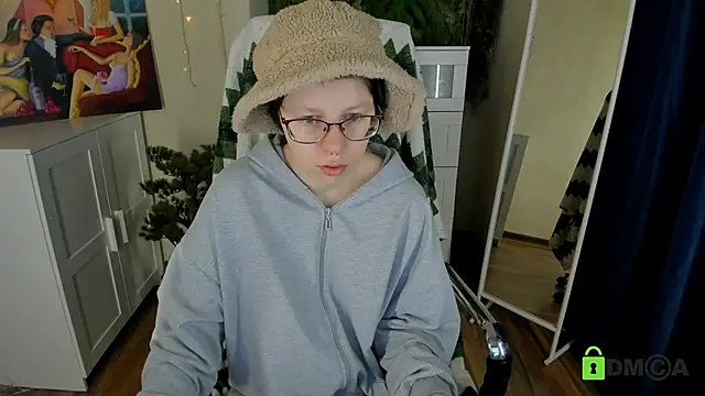 Melissa Wells online show from 12-14-25, 02:11