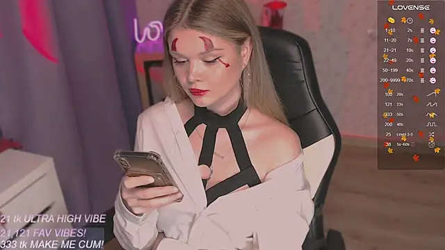 VeronaAura online show from 10-29-25, 05:47