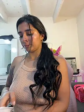 Snapshot of Meganmilk1 chatting on 10-16-25, 03:46 Meganmilk1 online show from 10-16-25, 03:46