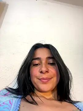 Snapshot of Meganmilk1 chatting on 11-10-25, 04:28 Meganmilk1 online show from 11-10-25, 04:28