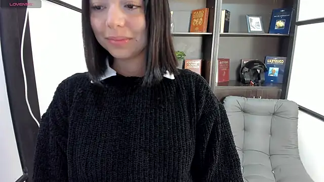 NicolRoss  online show from 09-19-25, 12:50