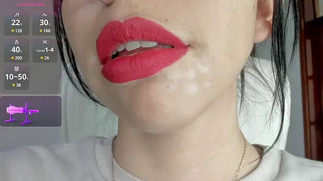 Snapshot of Katty_mouth chatting on 12-03-24, 08:28 Katty mouth online show from 12-03-24, 08:28