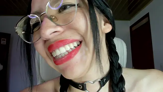 Snapshot of Katty_mouth chatting on 01-21-25, 10:30 Katty mouth online show from 01-21-25, 10:30