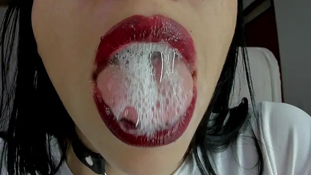 Snapshot of Katty_mouth chatting on 02-14-25, 07:02 Katty mouth online show from 02-14-25, 07:02