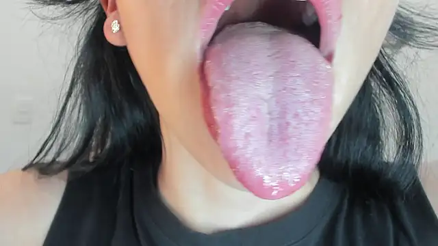 Snapshot of Katty_mouth chatting on 11-13-25, 08:30 Katty mouth online show from 11-13-25, 08:30