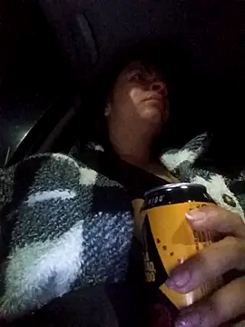 Snapshot of VivienAndClark chatting on 11-17-25, 03:45 VivienAndClark online show from 11-17-25, 03:45