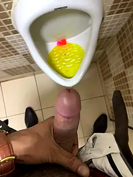 Snapshot of hitlar1026 chatting on 12-03-25, 01:31 hitlar1026 online show from 12-03-25, 01:31