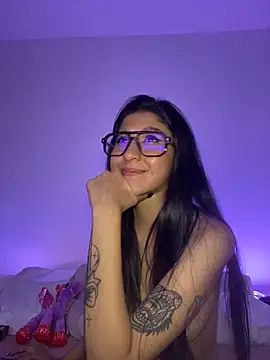 Snapshot of BubbleGumm_ chatting on 03-22-25, 06:43 BubbleGumm online show from 03-22-25, 06:43