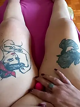 Hotsereia online show from 10-19-25, 01:12