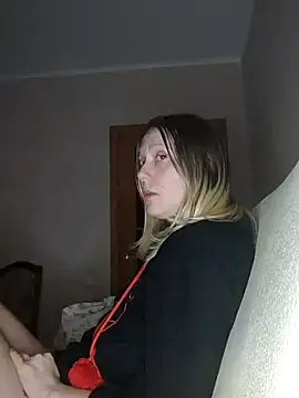 Snapshot of LeraSweet chatting on 12-18-24, 07:52 LeraSweet online show from 12-18-24, 07:52