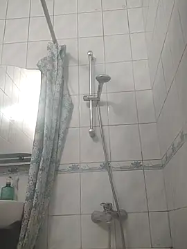 Snapshot of LeraSweet chatting on 02-21-25, 11:01 LeraSweet online show from 02-21-25, 11:01