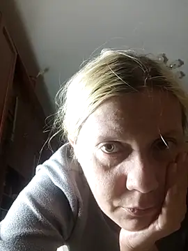 Snapshot of LeraSweet chatting on 10-23-25, 07:01 LeraSweet online show from 10-23-25, 07:01