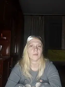 Snapshot of LeraSweet chatting on 11-08-25, 09:13 LeraSweet online show from 11-08-25, 09:13