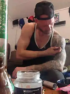 eltoulou online show from 02-07-25, 01:43