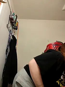 BeckiTooSweet online show from 02-14-25, 12:47