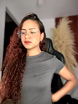 gretta kler1 online show from 10-19-25, 03:12