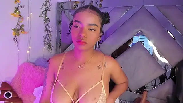 Iris hott1 online show from 03-08-25, 12:11