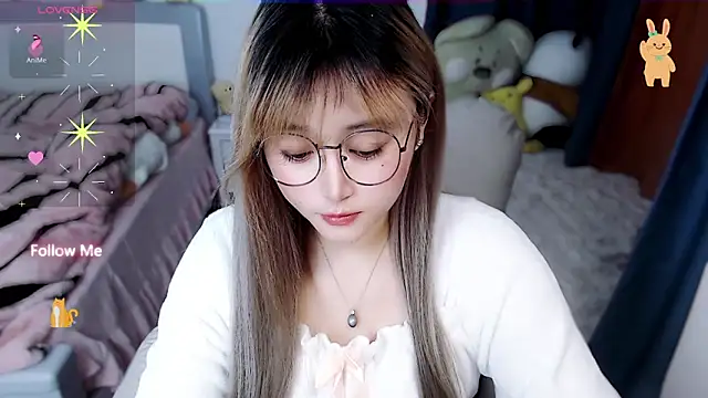 Snapshot of Sweet-18wanwan chatting on 10-22-25, 03:56 Sweet-18wanwan online show from 10-22-25, 03:56