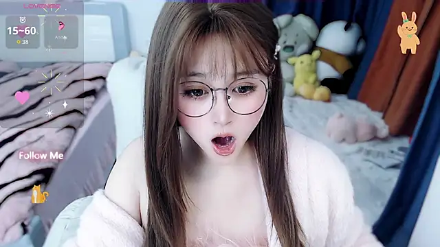 Snapshot of Sweet-18wanwan chatting on 11-19-25, 12:38 Sweet-18wanwan online show from 11-19-25, 12:38