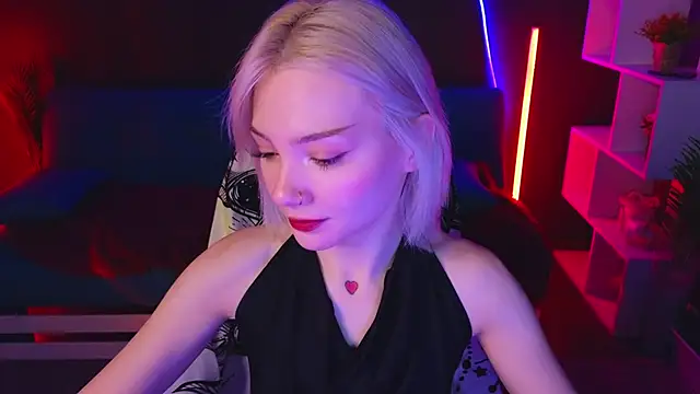 SandraBoyl online show from 01-29-25, 01:16