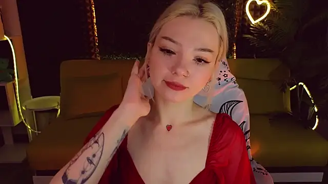 SandraBoyl online show from 02-05-25, 01:26