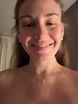 Snapshot of JasminJames chatting on 10-18-25, 08:31 JasminJames online show from 10-18-25, 08:31