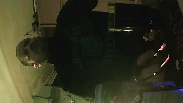 Snapshot of perversalus chatting on 11-10-25, 07:46 perversalus online show from 11-10-25, 07:46